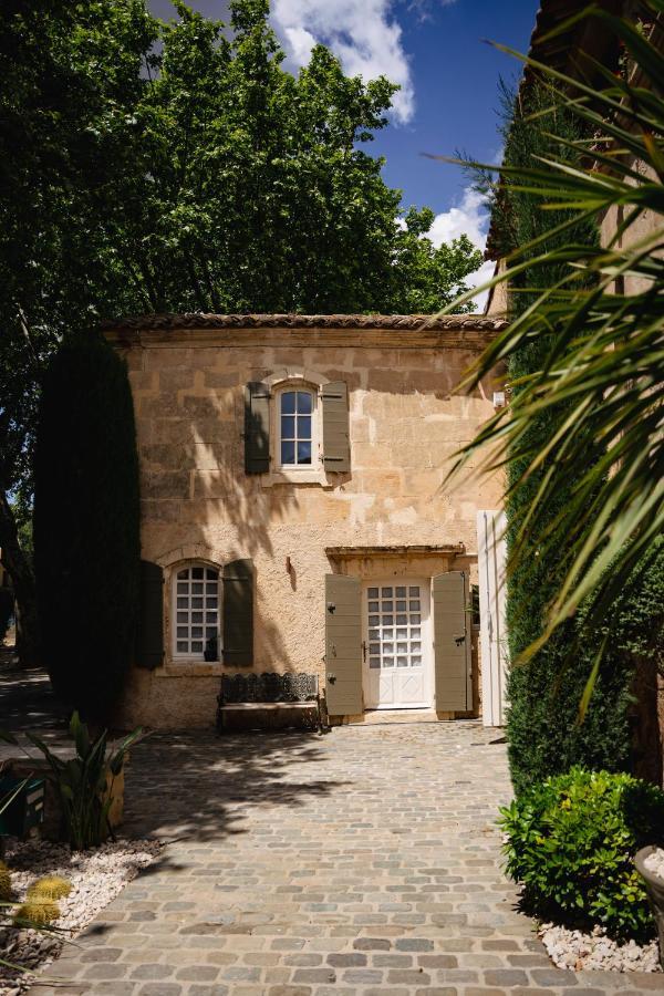Jk Moulin Paradou Exterior photo